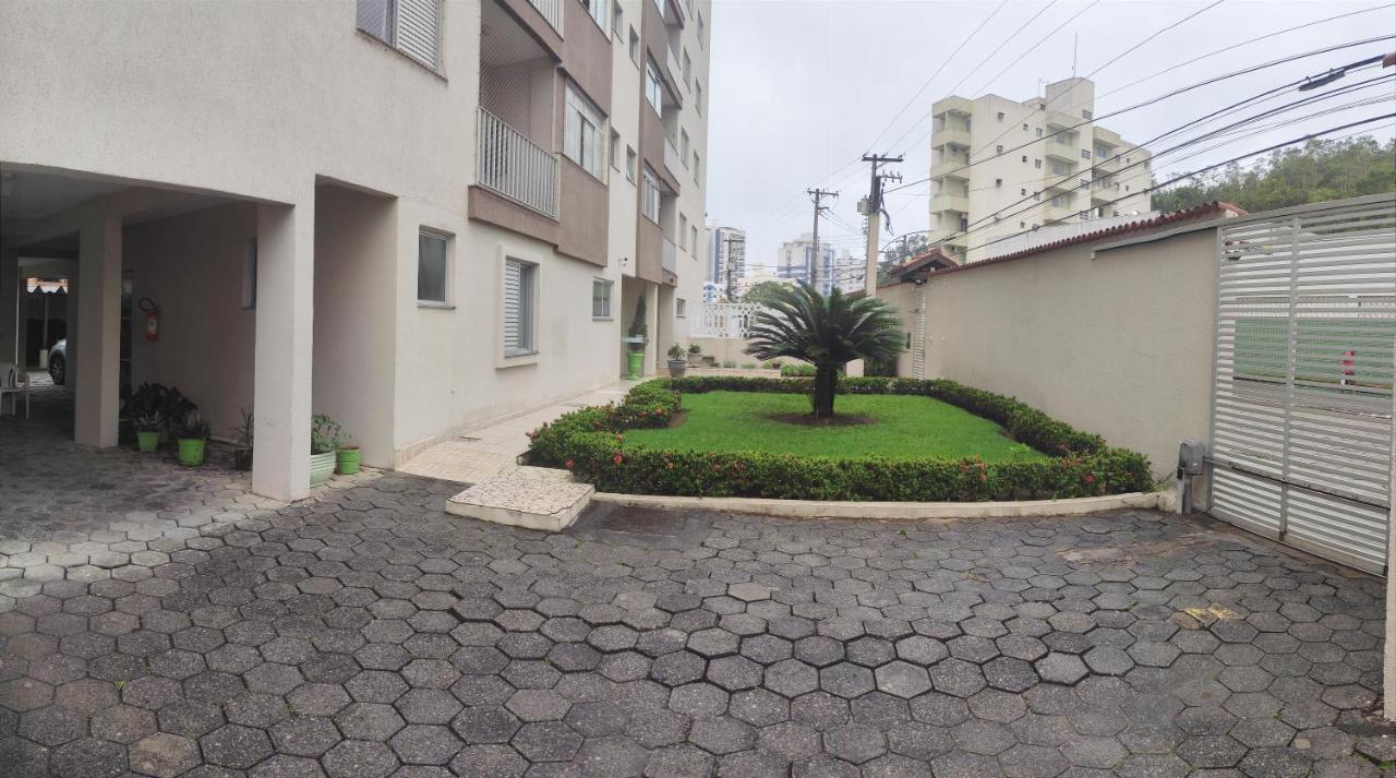 Apartment Espacoso Perto Da *